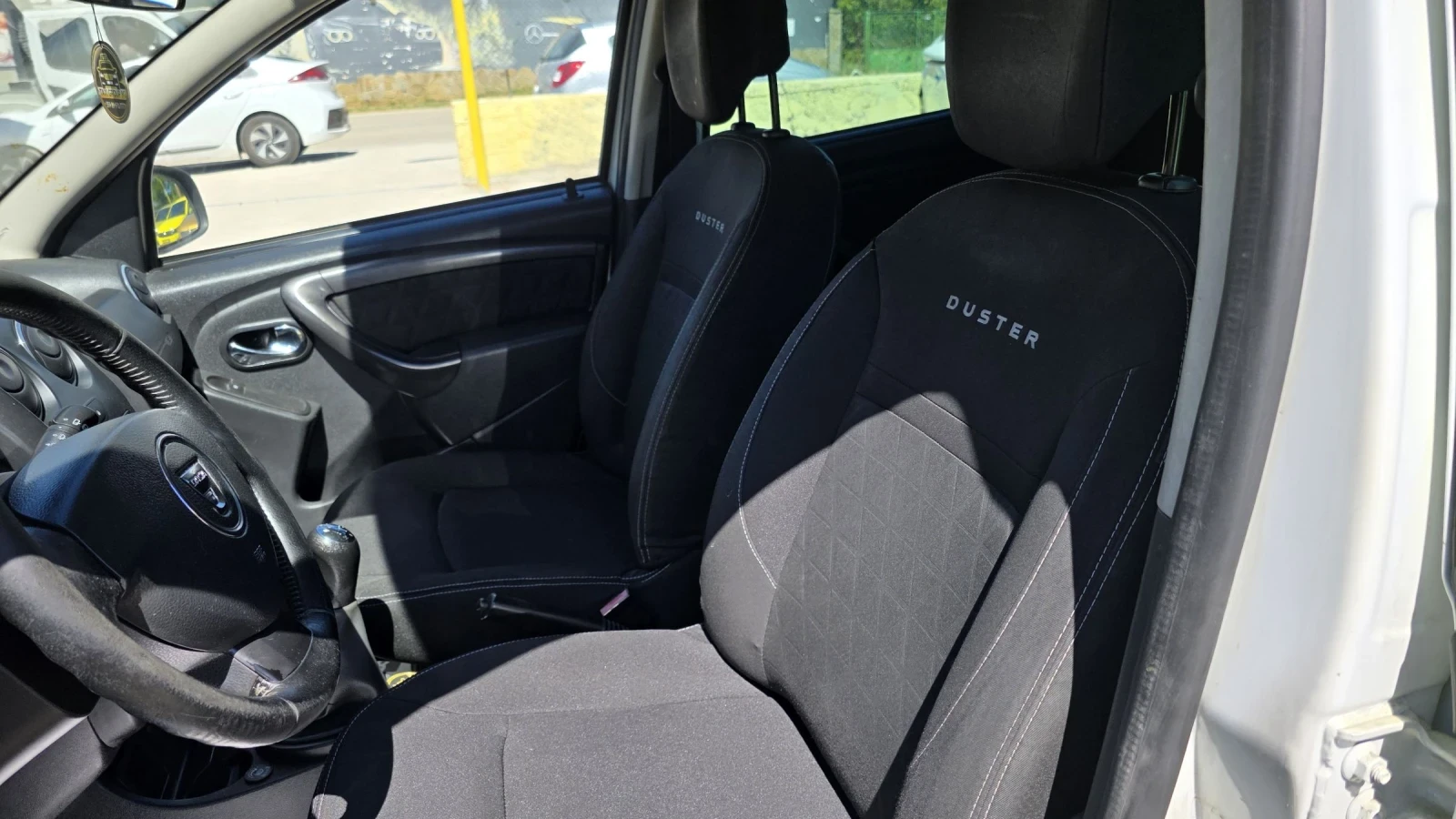 Dacia Duster 1.6i+ .*     | Mobile.bg   12