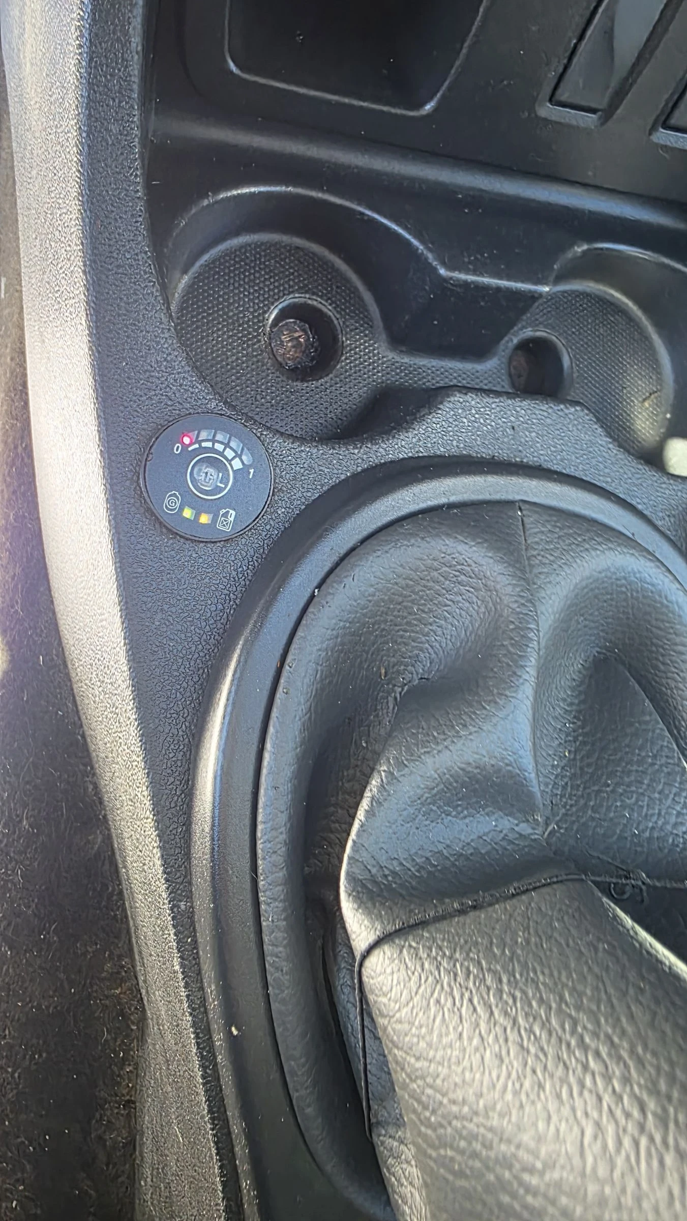 Dacia Duster 1.6i+ .*     | Mobile.bg   14