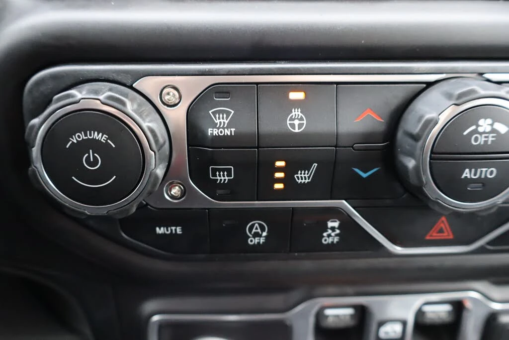 Jeep Wrangler *  *    *   *  | Mobile.bg   13