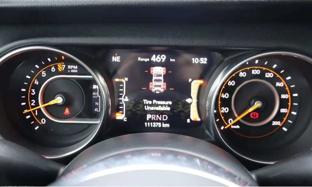 Jeep Wrangler * АВТО КРЕДИТ* ЦЕНА ДО БГ * СЕРВИЗНА ИСТОРИЯ *  - изображение 10