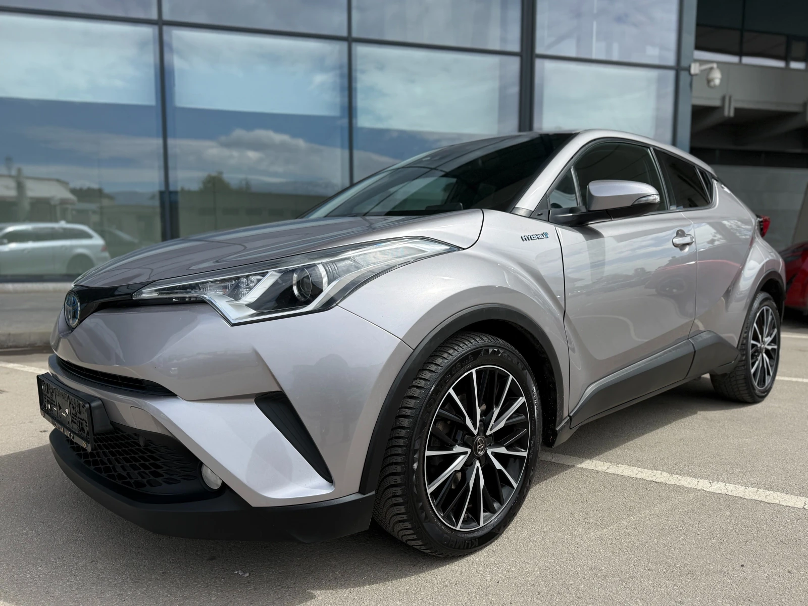 Toyota C-HR 6 МЕСЕЦА ГАРАНЦИЯ/1.8Hybrid 122к.с. Подгрев/Камера