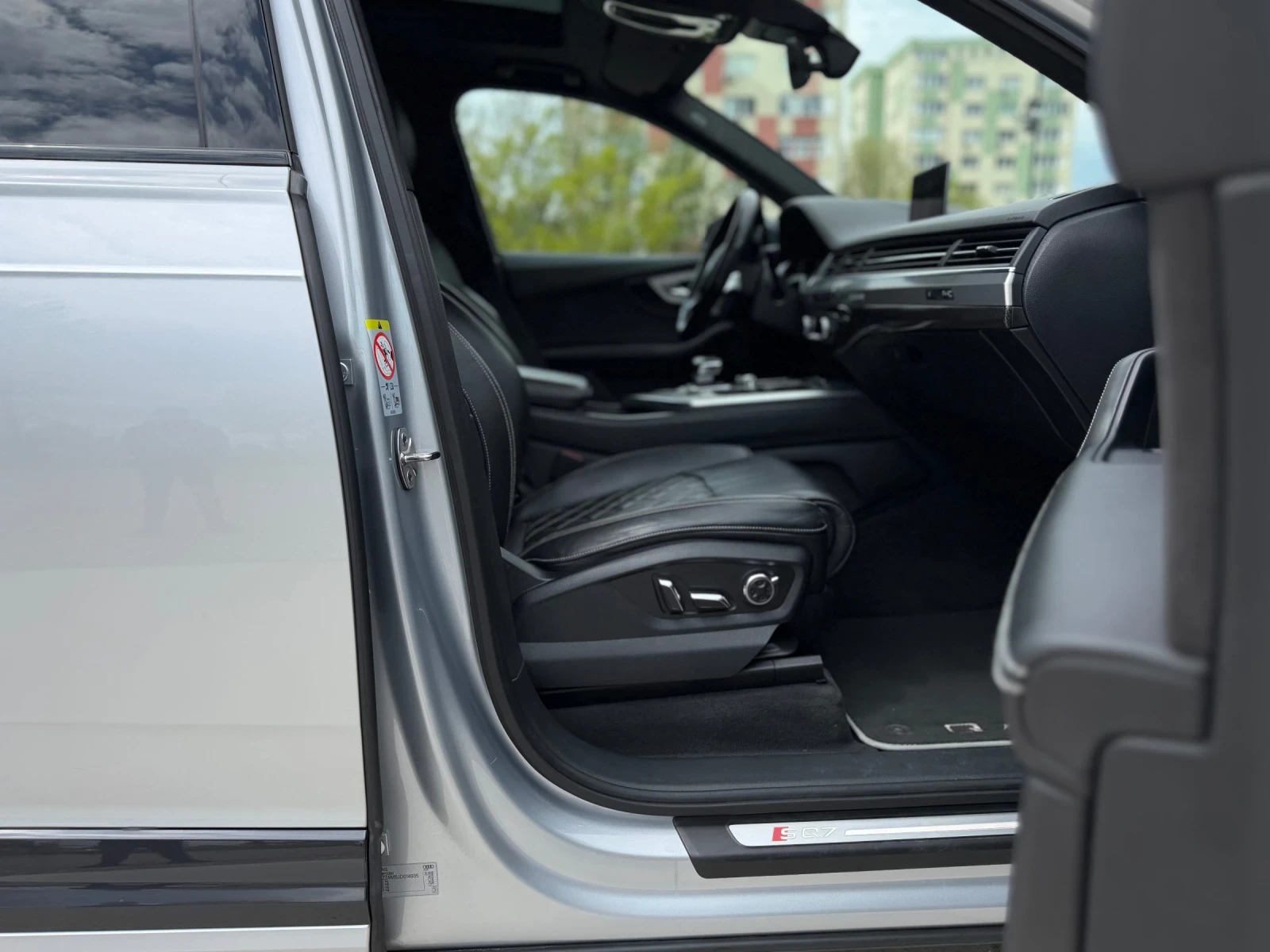 Audi SQ7 4.0/Matrix/Carbon/Exclusive/6+ 1, снимка 14 - Автомобили и джипове - 54389604