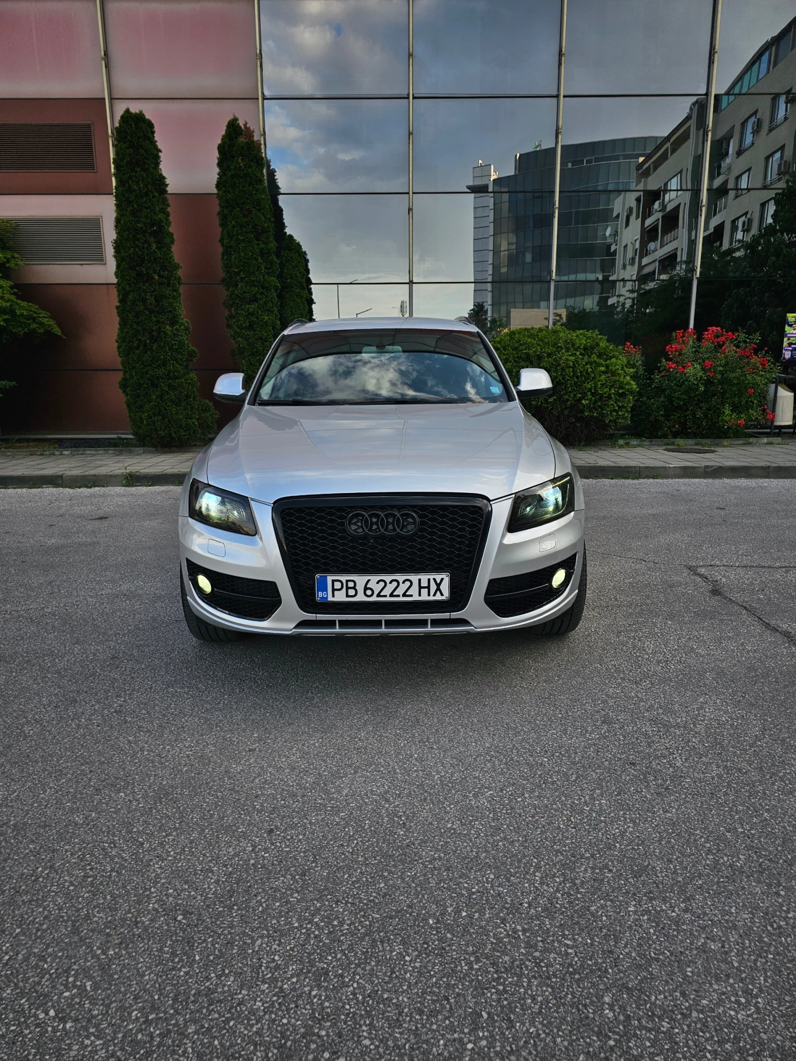Audi Q5 2.0 TDI, снимка 10 - Автомобили и джипове - 54829598