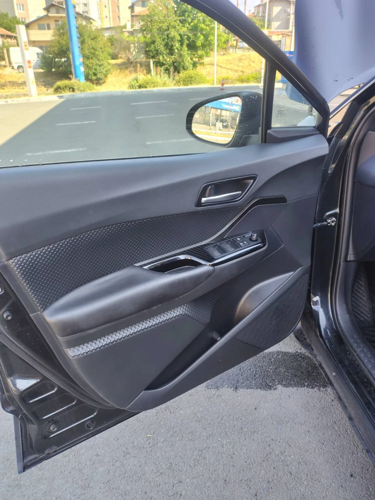 Toyota C-HR, снимка 15 - Автомобили и джипове - 55631733