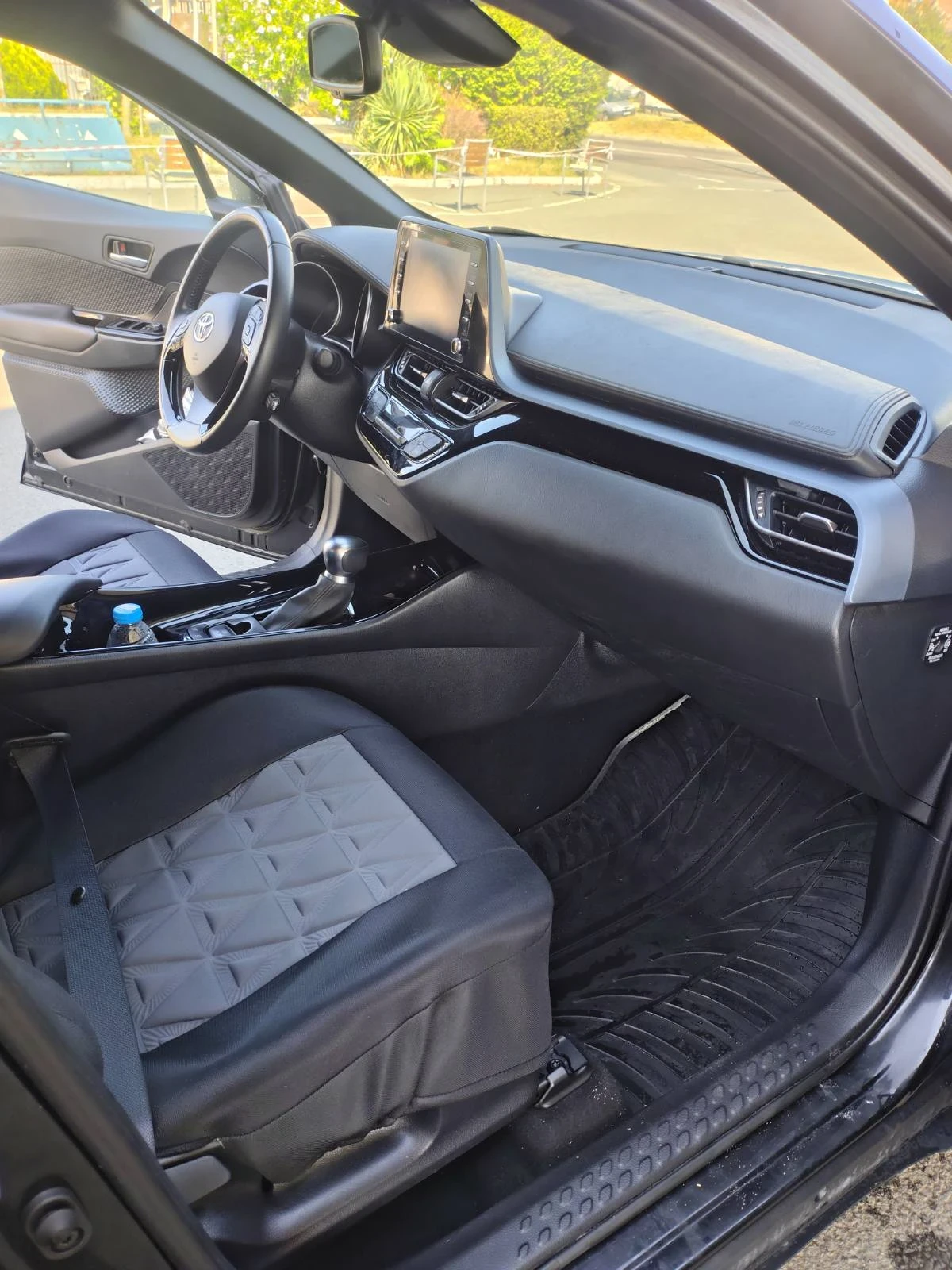 Toyota C-HR, снимка 9 - Автомобили и джипове - 55631733