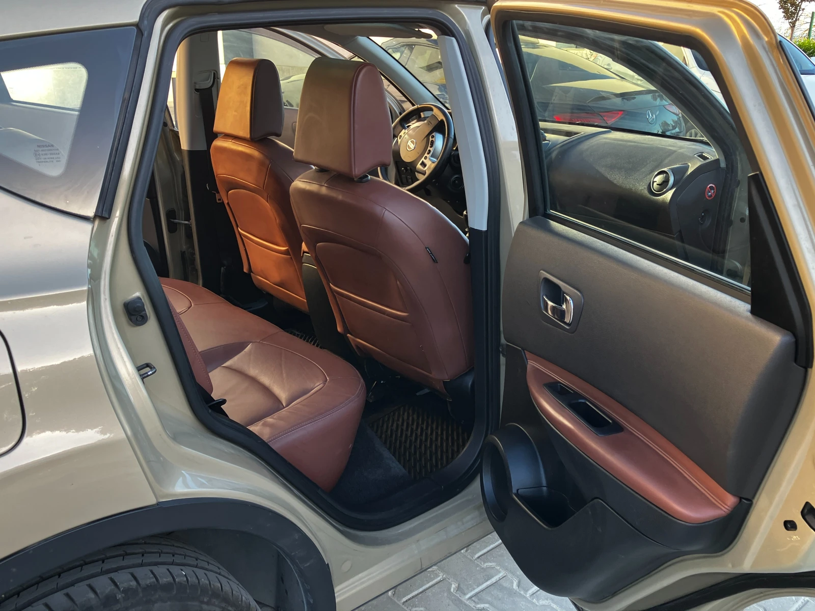 Nissan Qashqai 4+ 1, снимка 13 - Автомобили и джипове - 55980949