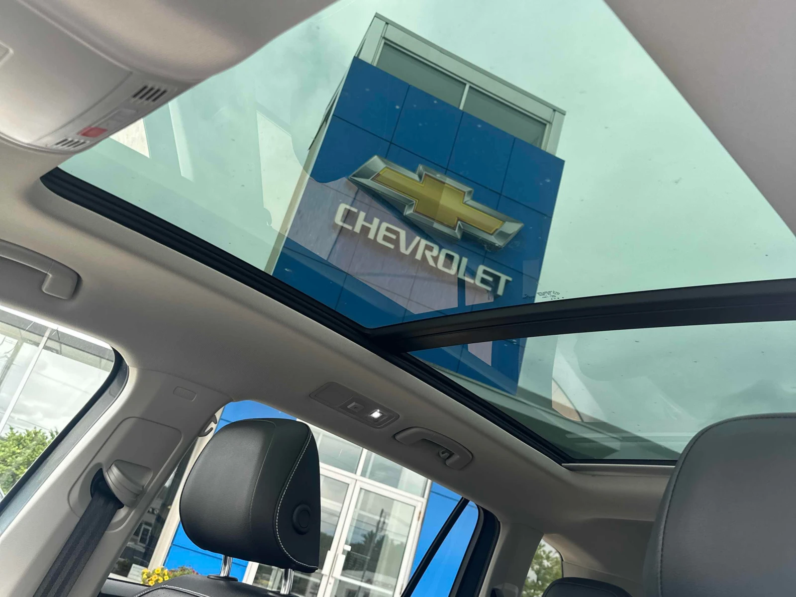 VW Tiguan * Comfortline * CARFAX * , снимка 10 - Автомобили и джипове - 56030358