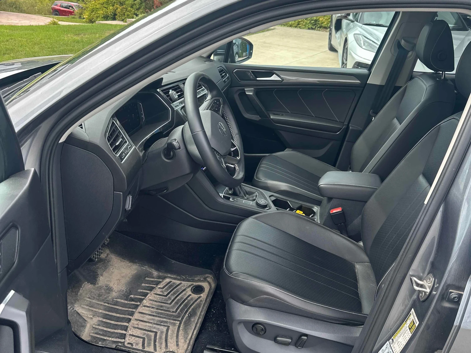 VW Tiguan * Comfortline * CARFAX * , снимка 17 - Автомобили и джипове - 56030358