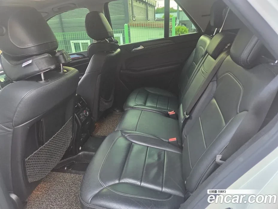 Mercedes-Benz GLE 350d | 4MATIC, снимка 16 - Автомобили и джипове - 56059950