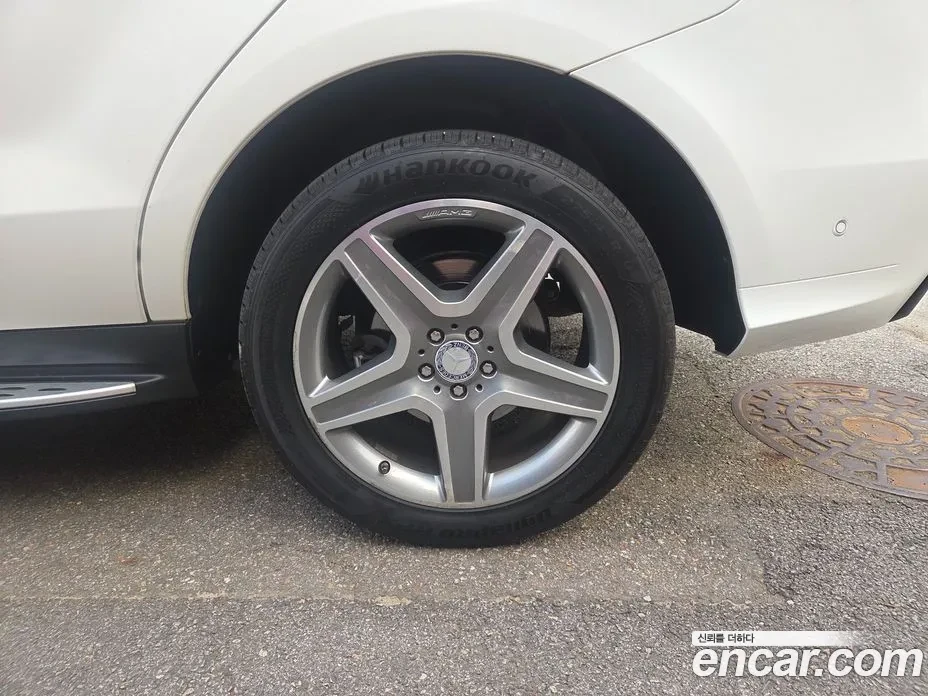 Mercedes-Benz GLE 350d | 4MATIC, снимка 13 - Автомобили и джипове - 56059950