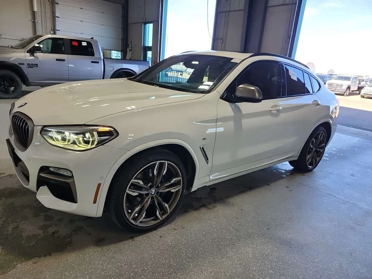BMW X4 M40I * CARFAX * ПАНО * КАМЕРИ * АВТОКРЕИТ * 