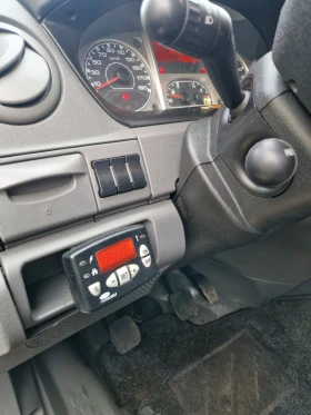 Iveco Daily 35S18* Хладилен* В+ Е, снимка 16 - Бусове и автобуси - 53609961