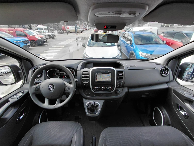 Renault Trafic 2.0dCi/145к.с/L2H1/(8+ 1) места, снимка 8 - Бусове и автобуси - 53523734