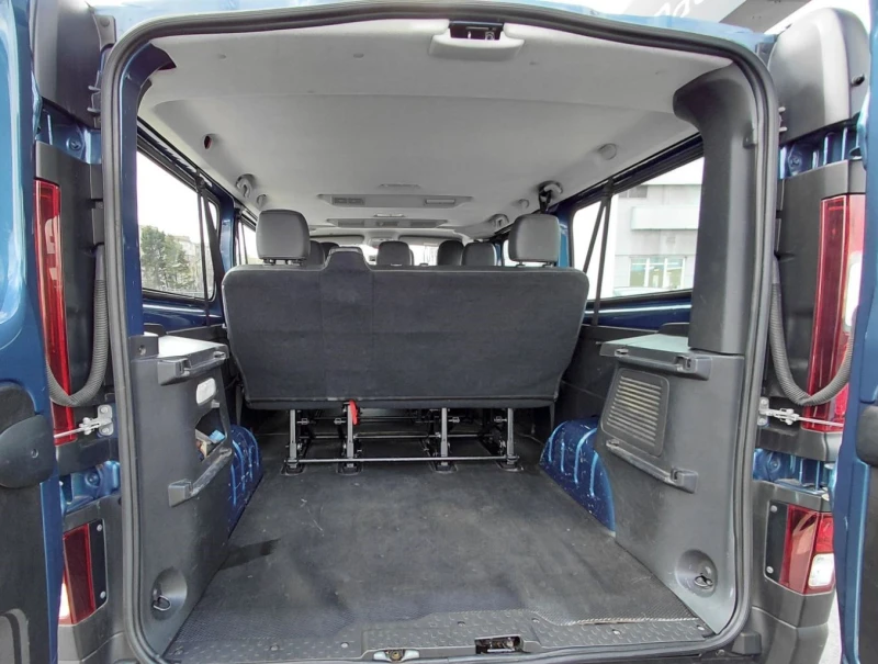 Renault Trafic 2.0dCi/145к.с/L2H1/(8+ 1) места, снимка 17 - Бусове и автобуси - 53523734