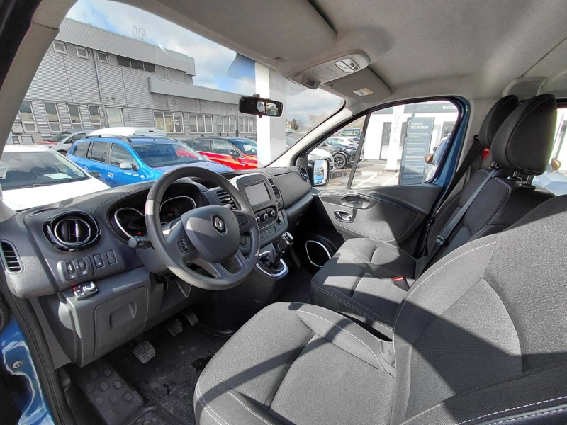 Renault Trafic 2.0dCi/145к.с/L2H1/(8+ 1) места, снимка 15 - Бусове и автобуси - 53523734