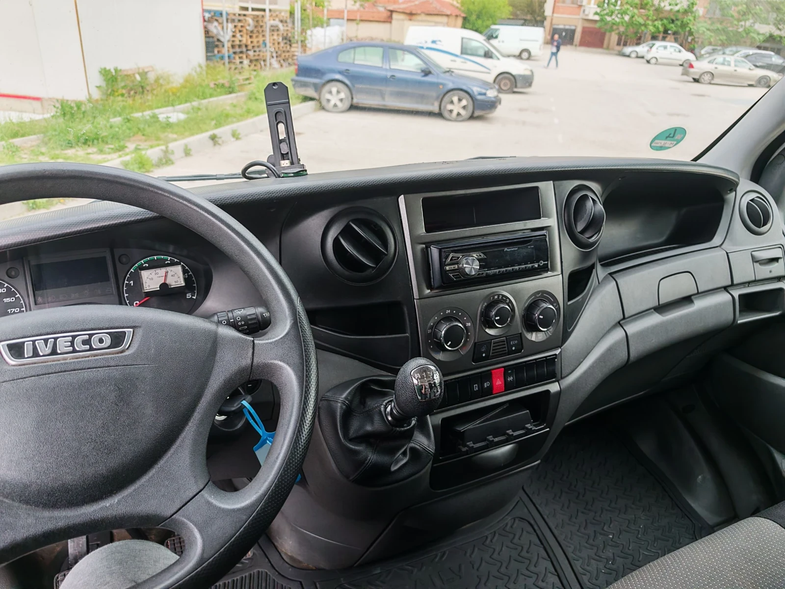 Iveco Daily 2.3hpi ХЛАДИЛНО , снимка 8 - Бусове и автобуси - 54240325