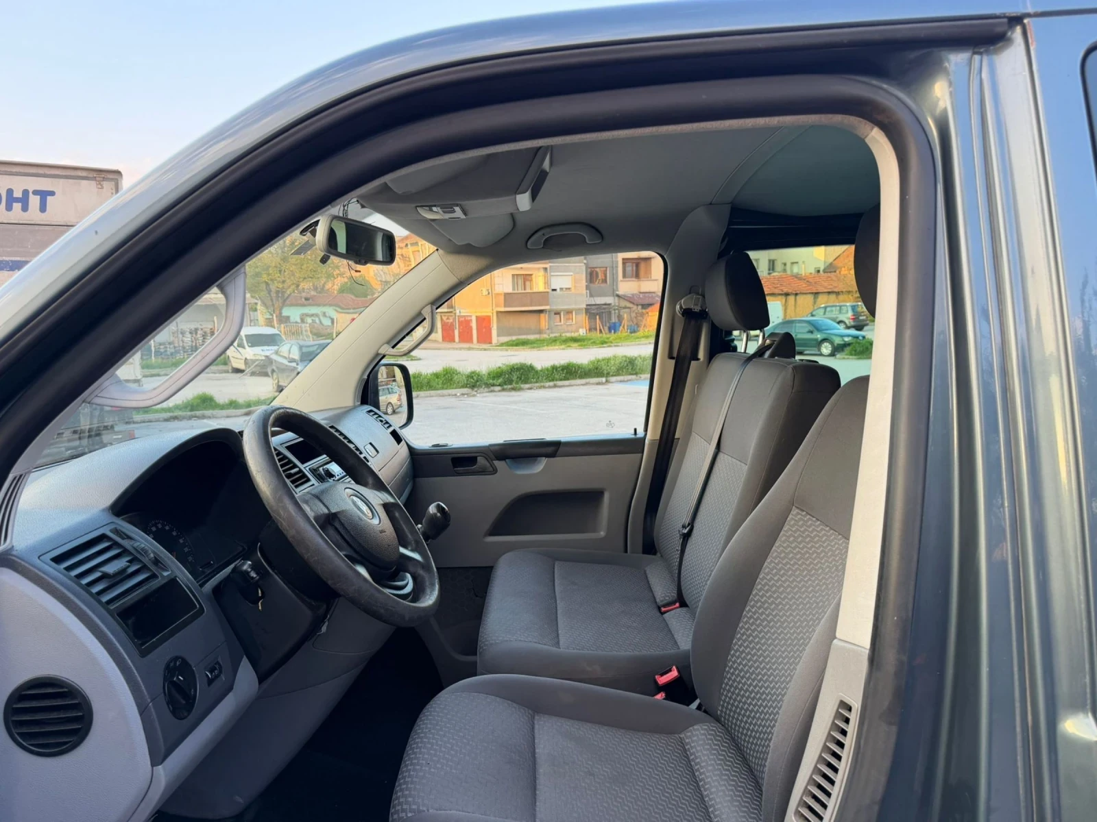 VW T5 1.9TDI 5+ 1 LONG , снимка 7 - Бусове и автобуси - 54240325