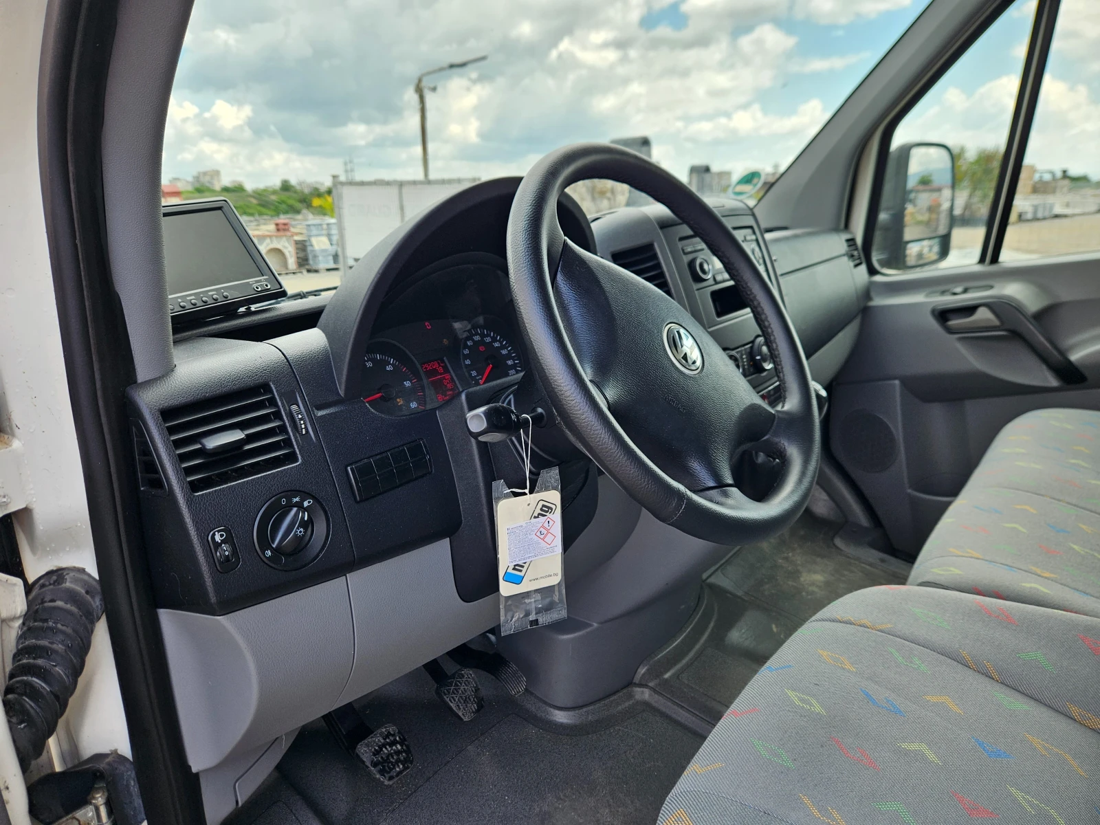 VW Crafter 2.5 136к.с, снимка 9 - Бусове и автобуси - 54969146