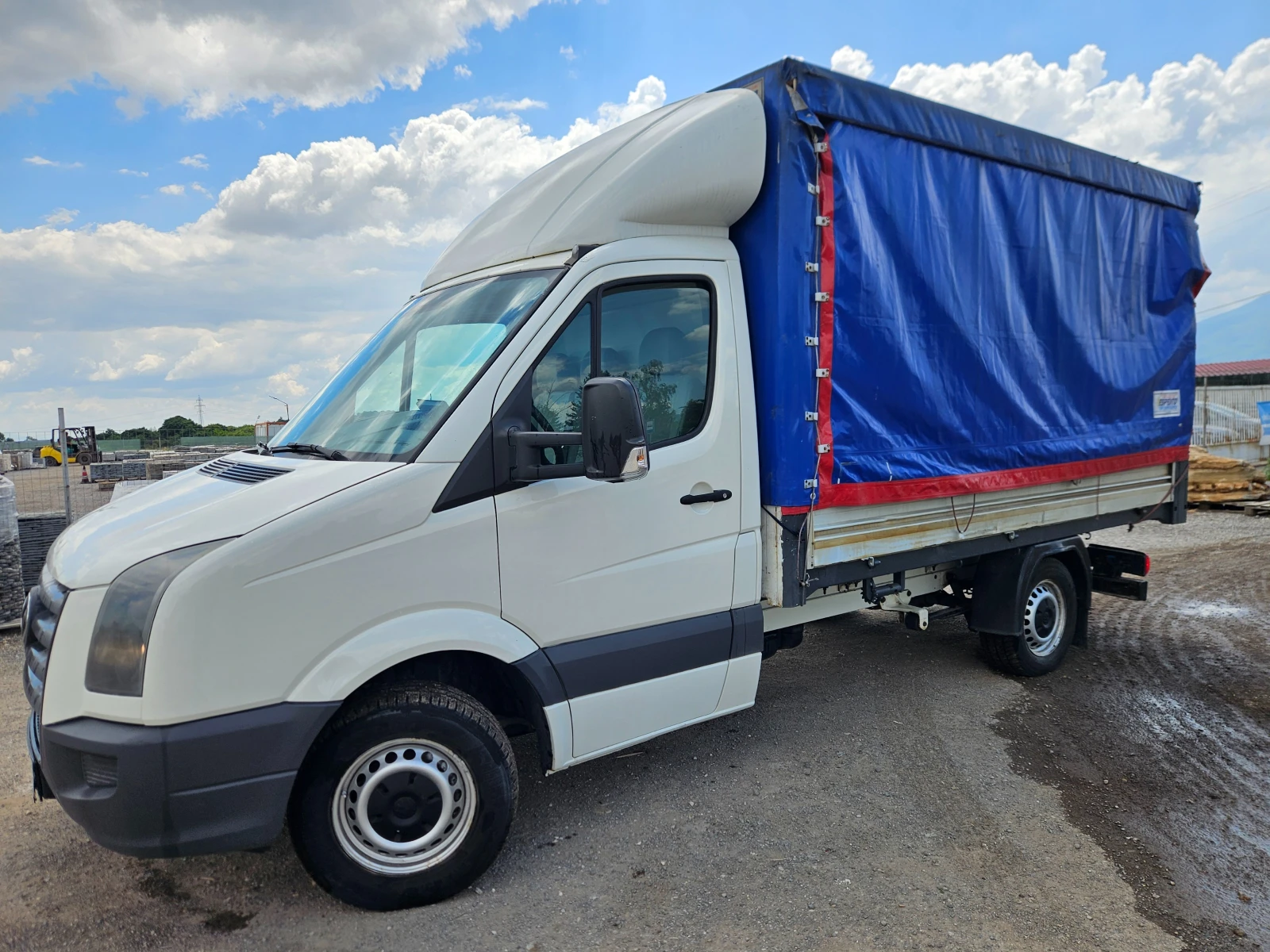 VW Crafter 2.5 136к.с, снимка 2 - Бусове и автобуси - 54969146