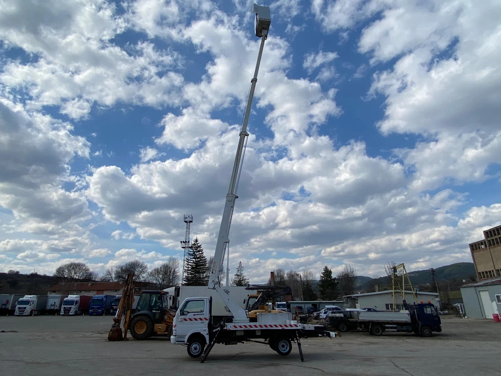 Автовишка Друга марка GSR200T, снимка 5 - Индустриална техника - 53986344