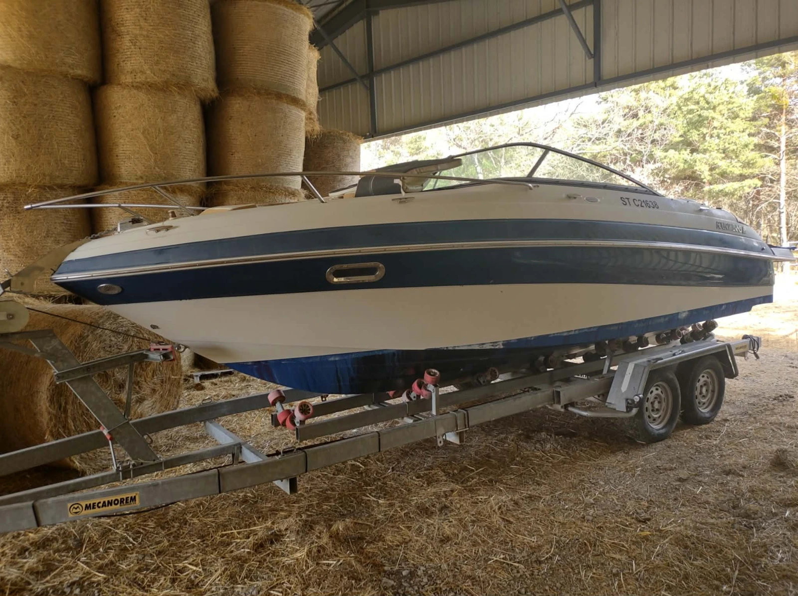 Моторна яхта Four Winns Sundowner, снимка 2 - Воден транспорт - 55815263