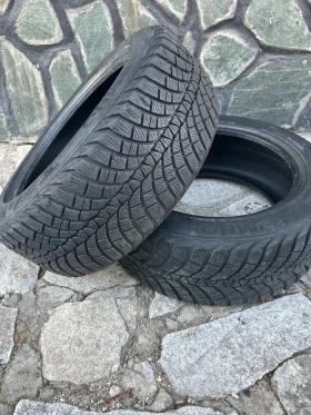 Гуми Зимни 225/50R17, снимка 4 - Гуми и джанти - 47836313