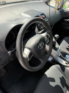 Toyota Auris, снимка 7