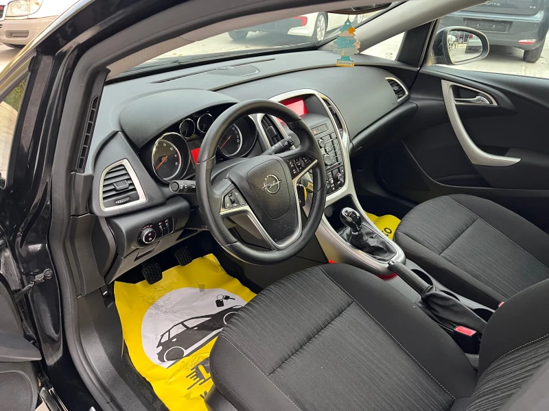 Opel Astra 1.4, снимка 13 - Автомобили и джипове - 47557900