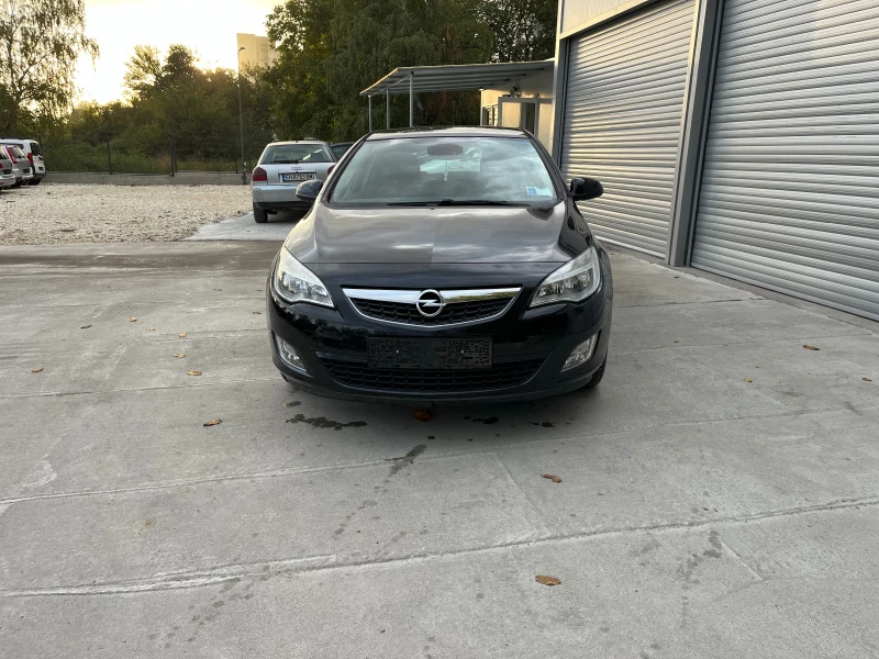 Opel Astra 1.4, снимка 9 - Автомобили и джипове - 47557900