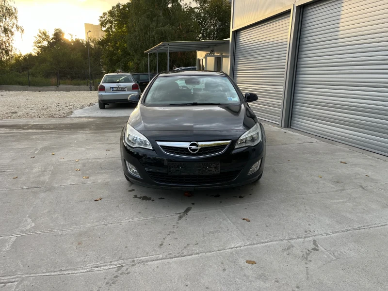 Opel Astra 1.4, снимка 2 - Автомобили и джипове - 47557900