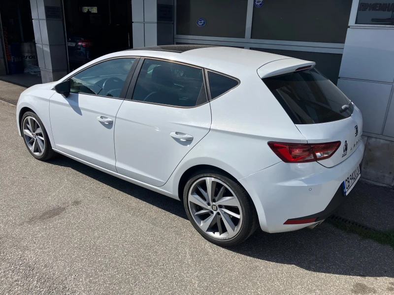 Seat Leon FR 2.0 TDI 184 кс. LED Панорама, снимка 4 - Автомобили и джипове - 49388830