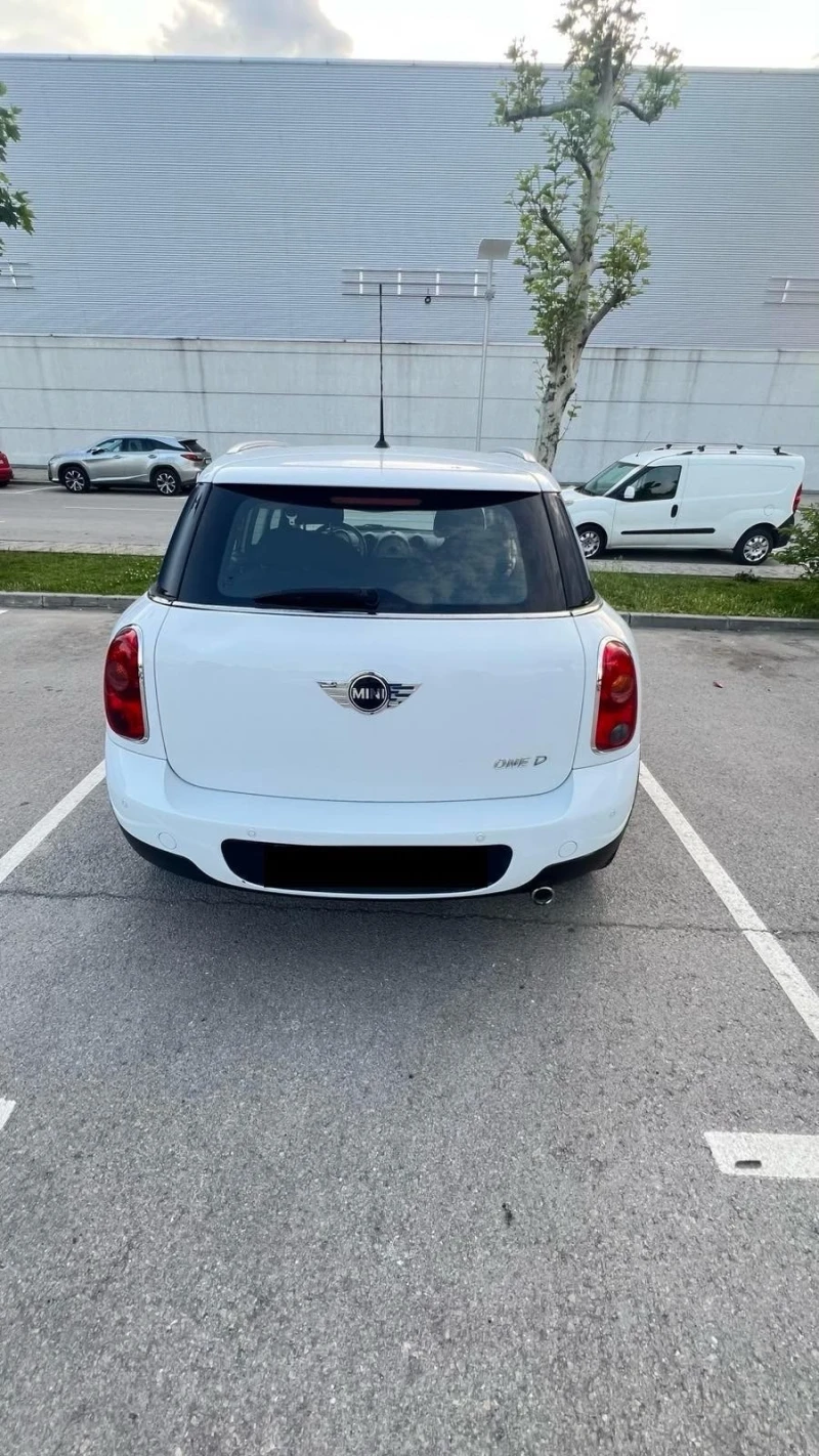 Mini Countryman One D, снимка 2 - Автомобили и джипове - 51852579