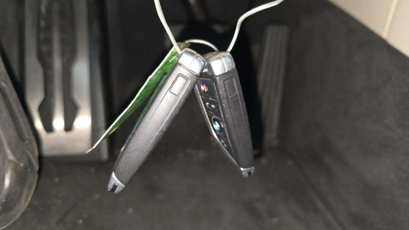 BMW 750 M* SPORT* XDRIVE* BOWER* WILKINS* ДИСТРОНИК* ОБДУХ, снимка 16 - Автомобили и джипове - 52574361