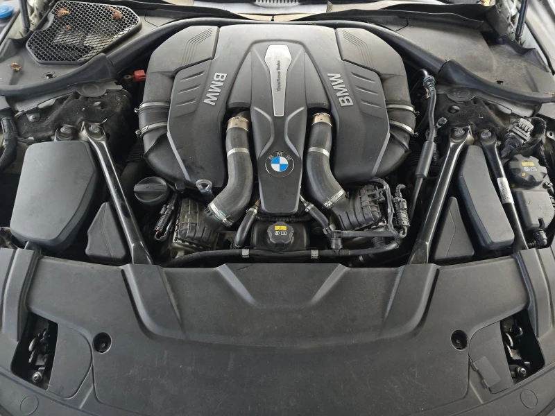 BMW 750 M* SPORT* XDRIVE* BOWER* WILKINS* ДИСТРОНИК* ОБДУХ, снимка 17 - Автомобили и джипове - 52574361