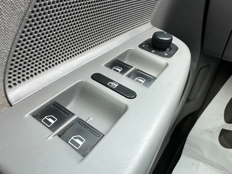 VW Golf 1.4i 122 к.с. , снимка 14 - Автомобили и джипове - 52882039