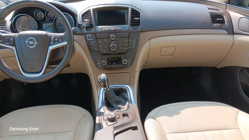 Opel Insignia 1.4 Turbo , снимка 10 - Автомобили и джипове - 52917906