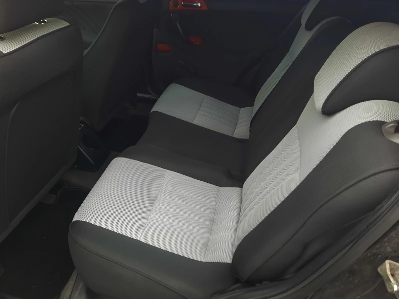 Alfa Romeo 147 1.9 JTD, снимка 7 - Автомобили и джипове - 53418901