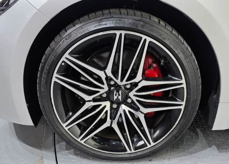 Kia Stinger * 3.3T* AWD* GT* ПОДГРЕВ* ОБДУХВАНЕ* ШИБИДАХ* HEAD - изображение 5