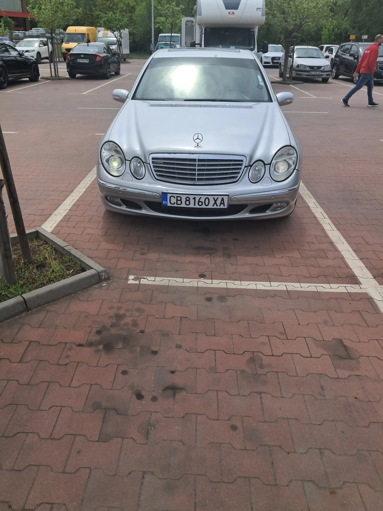 Mercedes-Benz E 320  - изображение 2
