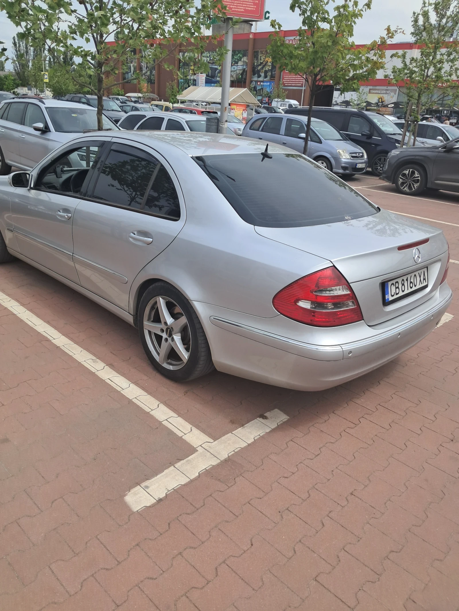 Mercedes-Benz E 320  - изображение 4