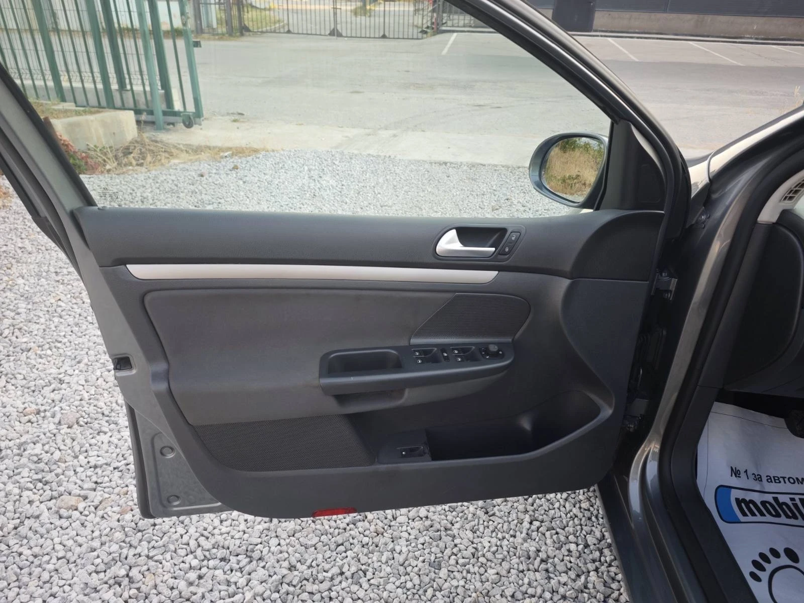 VW Golf Comfortline 1.6i-102k.c. GPL  - изображение 9