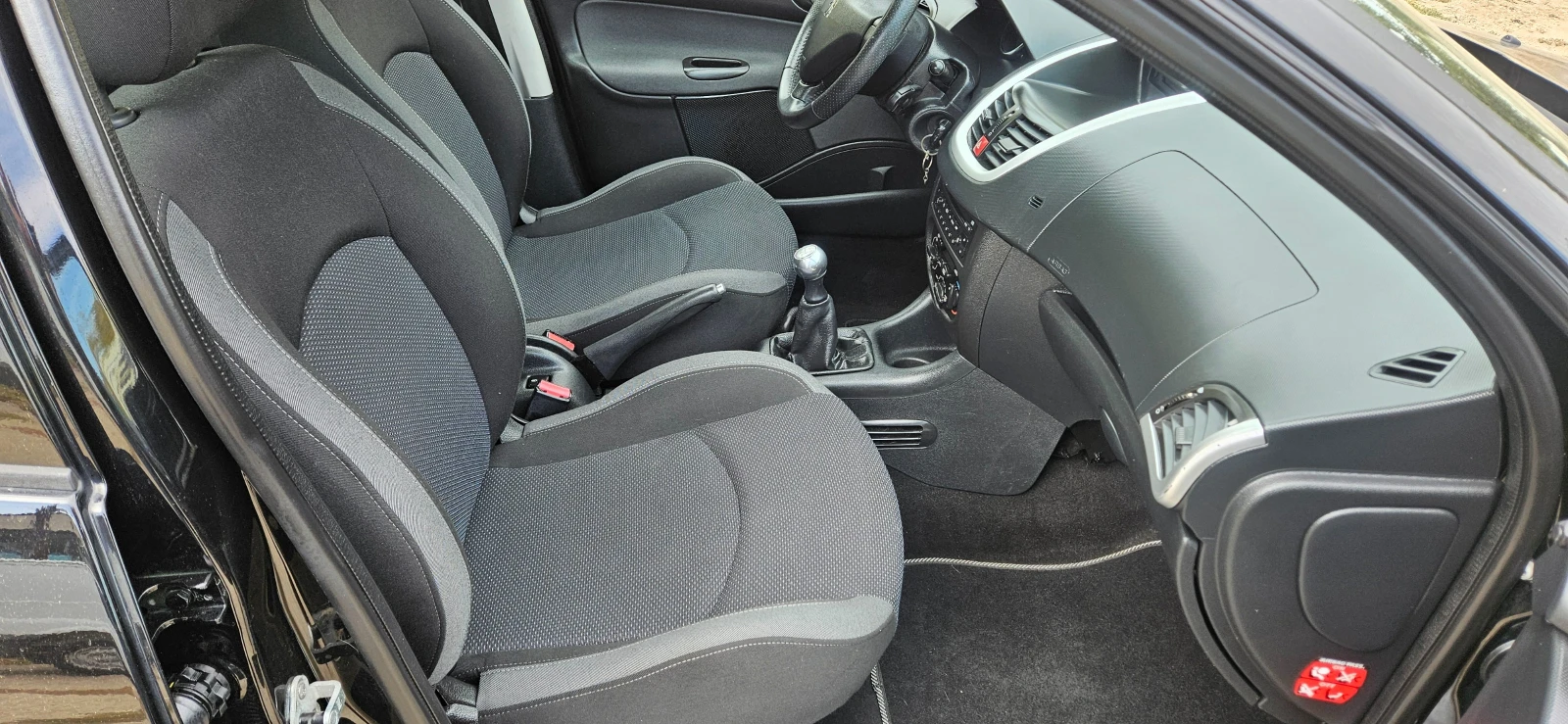 Peugeot 206 1.4i, TOP - изображение 9