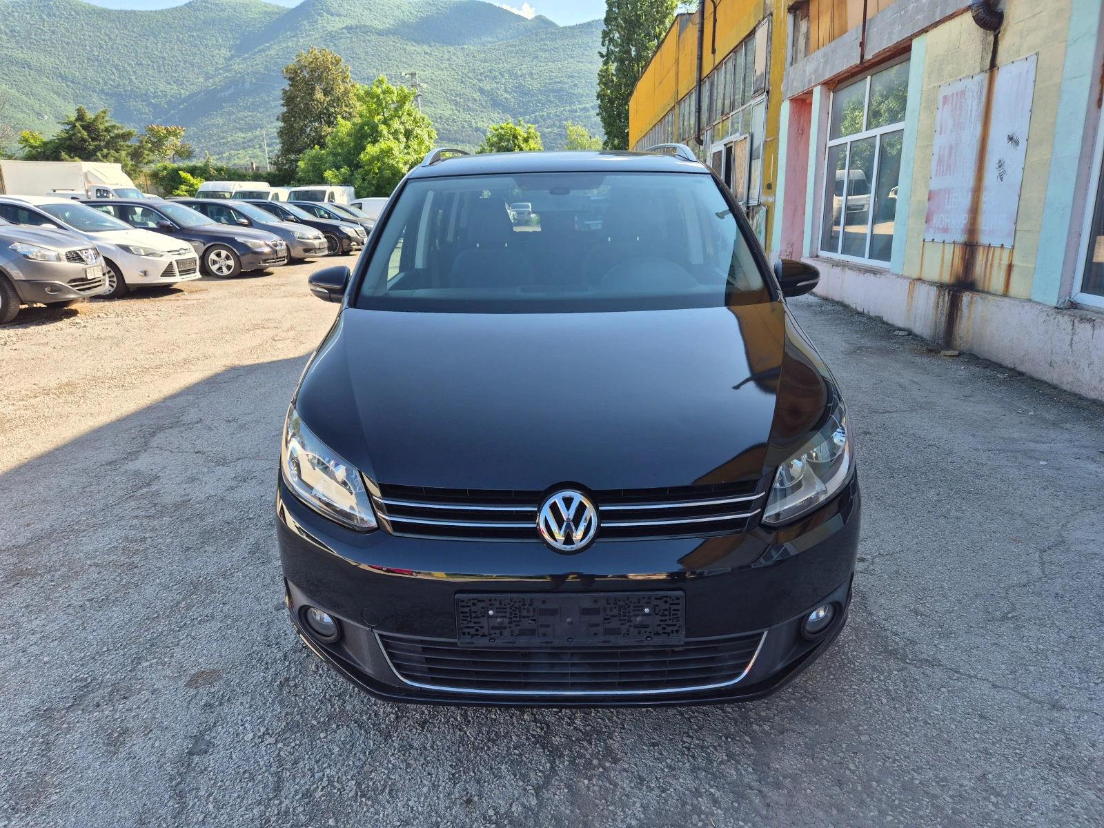 VW Touran 1.6 TDI 7 места NAVI ITALY, снимка 2 - Автомобили и джипове - 53772975