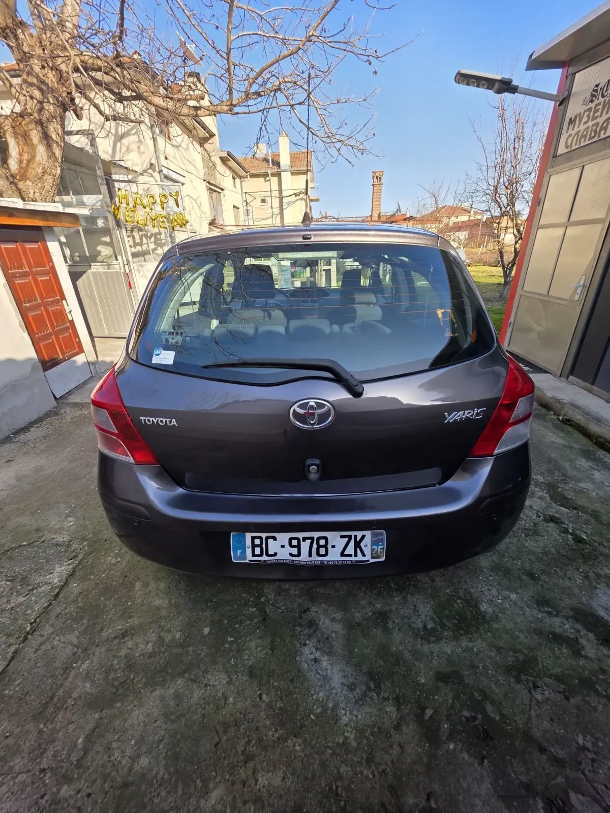 Toyota Yaris 1.33/6скорости/109к/TOP, снимка 6 - Автомобили и джипове - 53839088