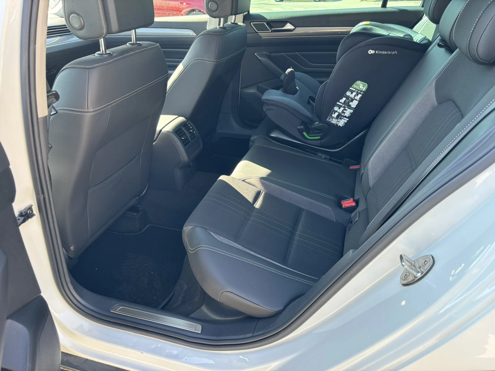 VW Passat, снимка 16 - Автомобили и джипове - 54008093