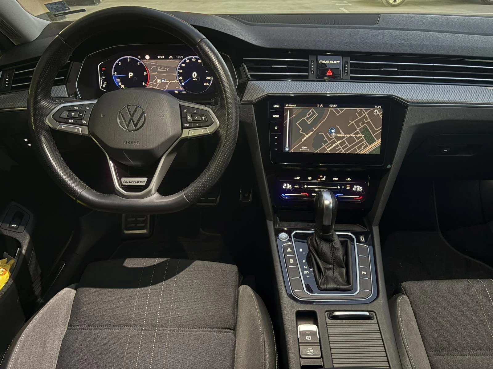 VW Passat, снимка 11 - Автомобили и джипове - 54008093