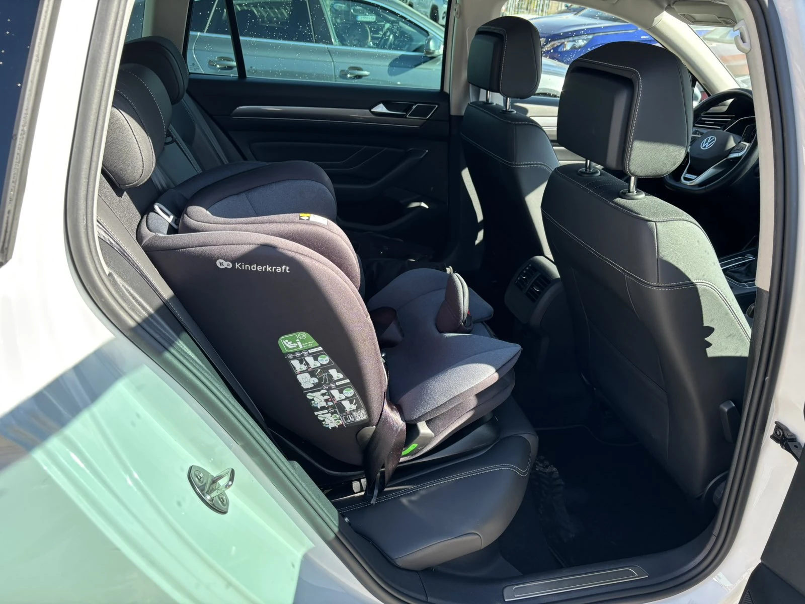 VW Passat, снимка 17 - Автомобили и джипове - 54008093