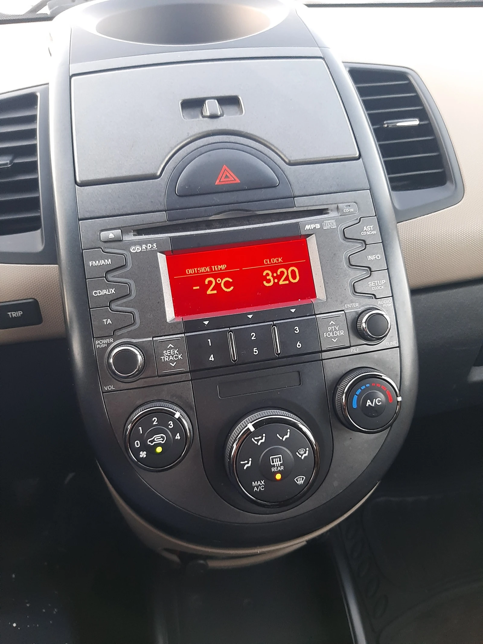 Kia Soul 1.4 газ , снимка 2 - Автомобили и джипове - 54117033