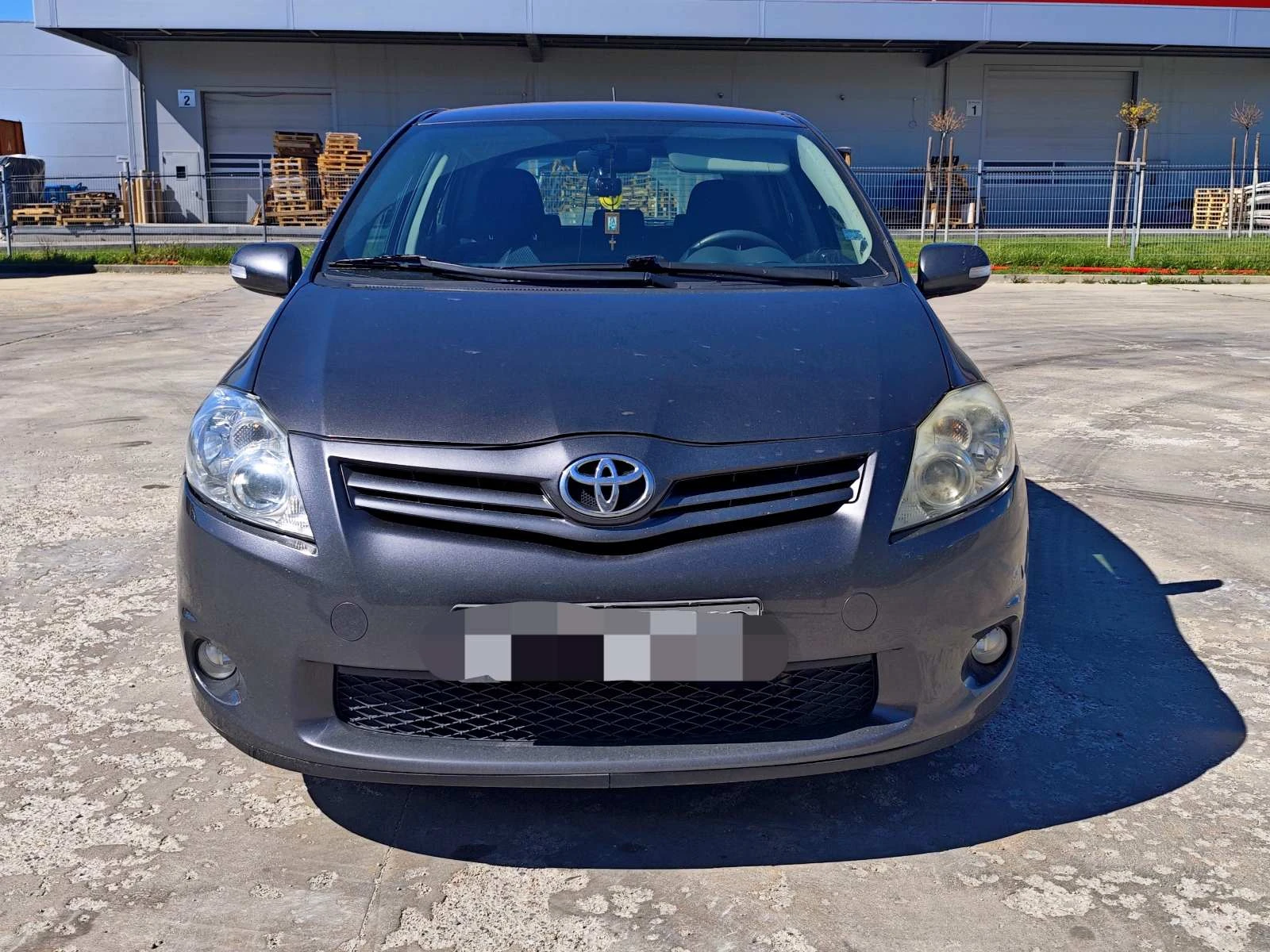 Toyota Auris, снимка 2 - Автомобили и джипове - 54139886