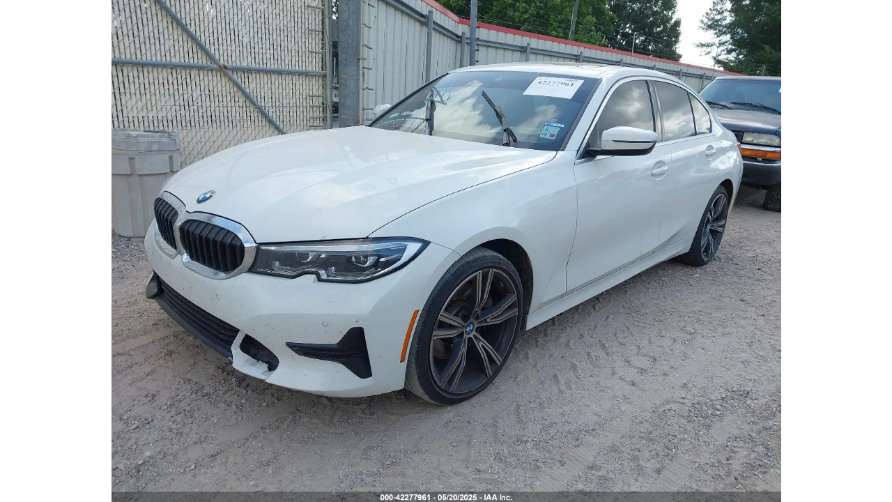 BMW 330 DIGITAL* Hi-Fi* CARPLAY* CAMERA* , снимка 2 - Автомобили и джипове - 54165466